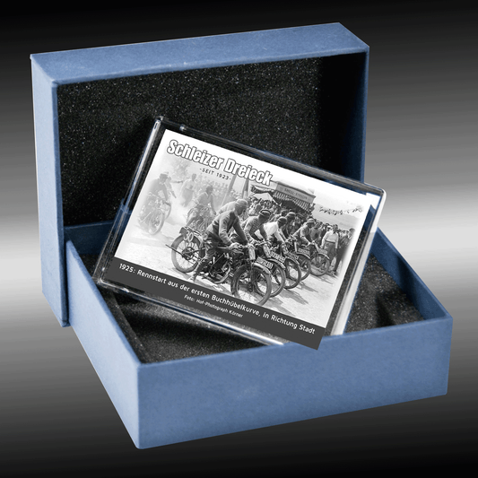 Kristall-Standbild "Rennstart 1925"